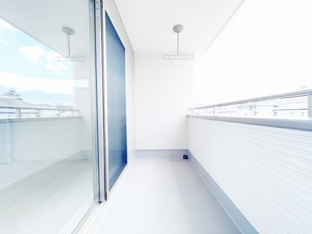 新築戸建　白河市追廻　イロドリライト　全3棟のバルコニー