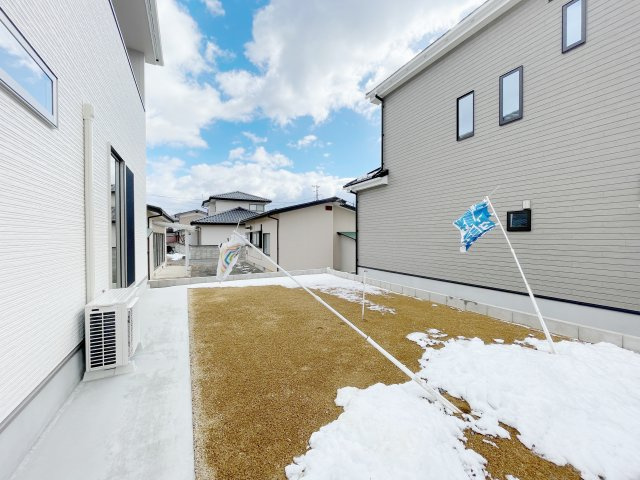 新築戸建　白河市追廻　イロドリライト　全3棟の庭