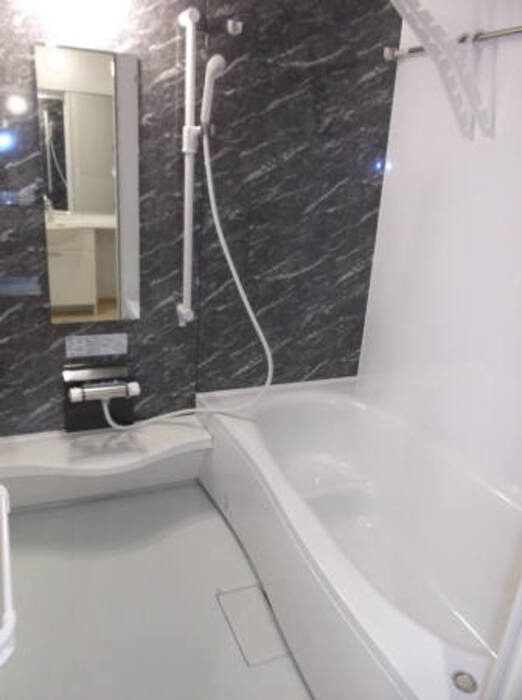 ティルタ サリの浴室