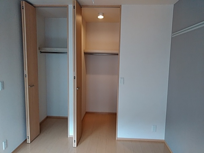 ティルタ サリの収納