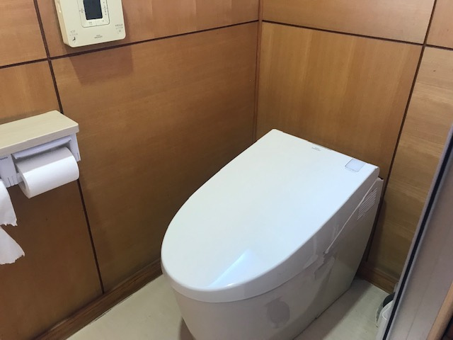 倉持興業ビルのトイレ