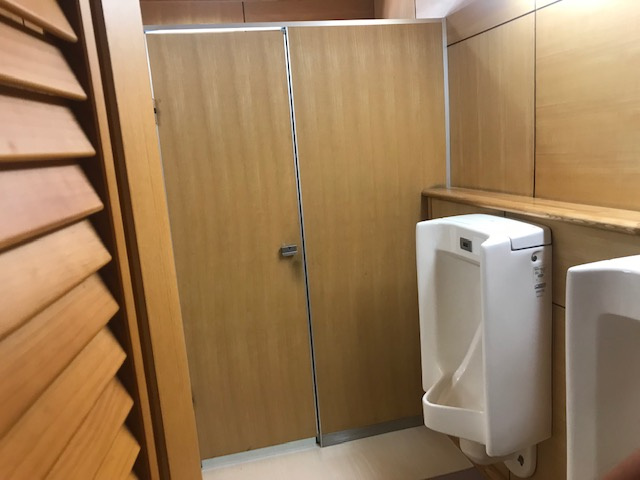倉持興業ビルのトイレ
