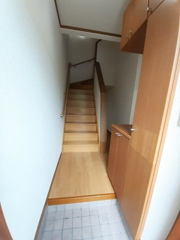 エクセレントⅡの玄関|シューズボックス付きの玄関です☆