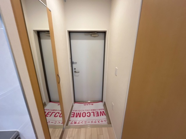 コロンⅡの玄関|シューズボックス付きの玄関です☆