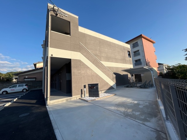 コロンⅡのエントランス|清潔なエントランス♪