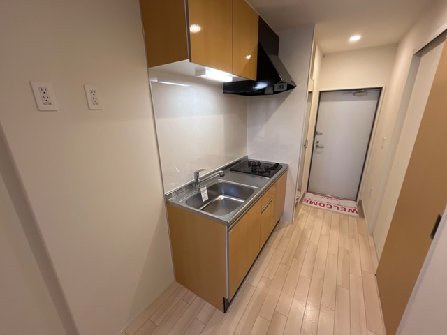 コロンⅡのキッチン|2口コンロ付のキッチンです♪