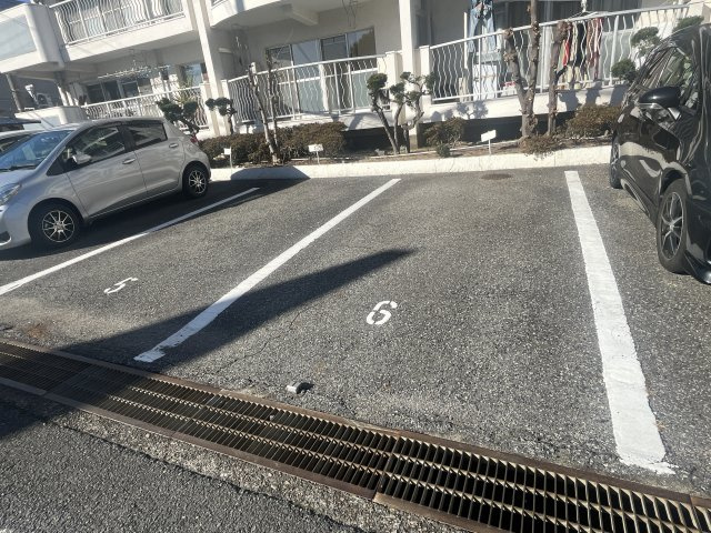 岡﨑コーポの駐車場