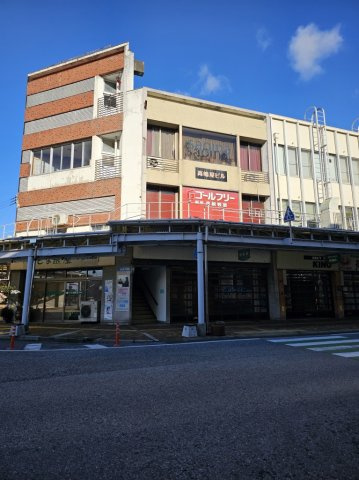 高嶋屋ビルの外観|2階のお部屋です事務所などに如何でしょうか。