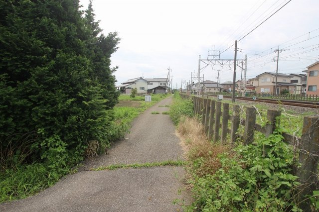 壬生町安塚の前面道路含む現地写真|西側道路（2022年7月撮影）