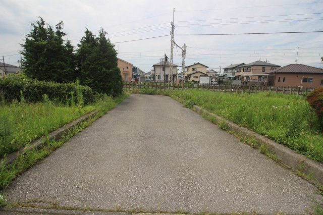 壬生町安塚の前面道路含む現地写真|北側道路（2022年7月撮影）