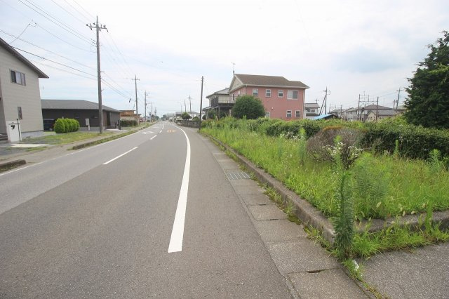 壬生町安塚の前面道路含む現地写真|東側道路（2022年7月撮影）