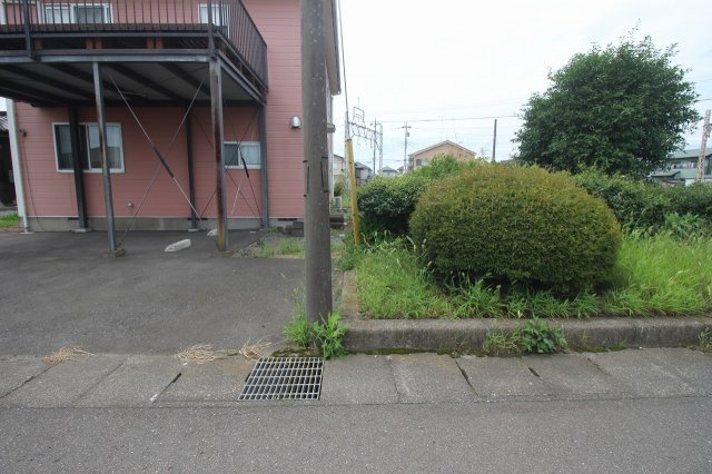壬生町安塚の外観|南側との境界部分（2022年7月撮影）