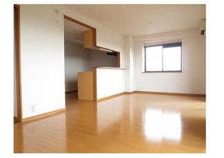 【居間・リビング】 | ティファニーＳＴ | こちらのリビングで趣味の時間をお楽しみください