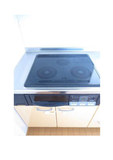 【設備】 | ティファニーＳＴ | ３口　IHコンロです