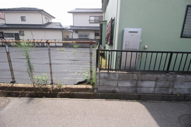 壬生町幸町1丁目の外観|西側との境界部分（2022年7月撮影）