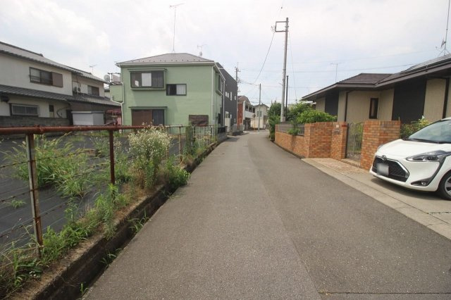 壬生町幸町1丁目の前面道路含む現地写真|北側道路（2022年7月撮影）