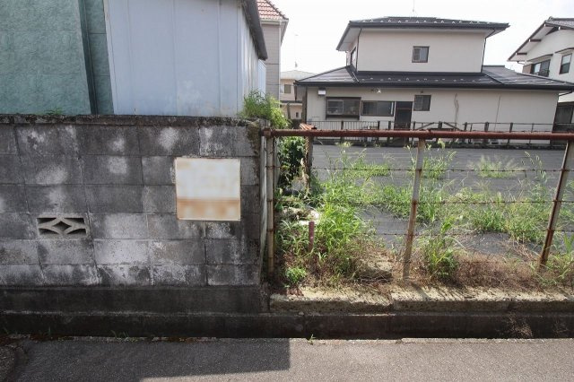 壬生町幸町1丁目の外観|東側との境界部分（2022年7月撮影）