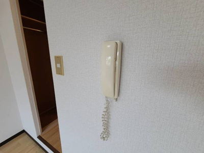 【セキュリティ】 | サンライト上新庄 | インターホンで来訪者を確認できます