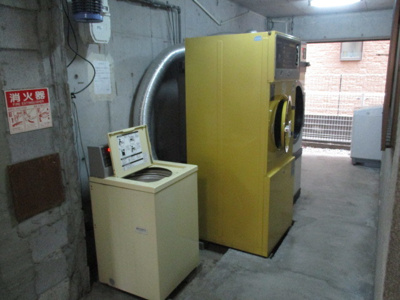 【その他】 | サンライト上新庄 | １階にコインランドリーあります