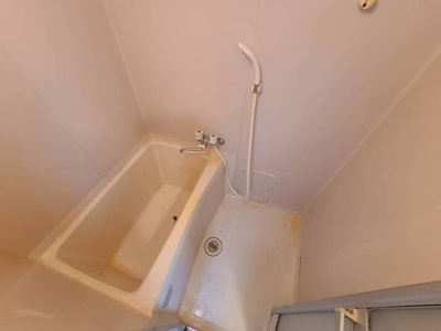 【浴室】 | サンライト上新庄 | シャワー付きのお風呂です