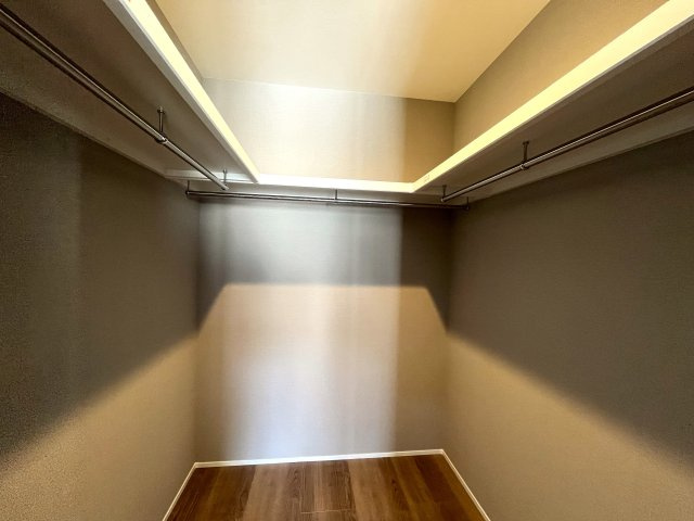 マ・メゾン　廿日市市宮園上５丁目　№100の収納|キッチン裏収納