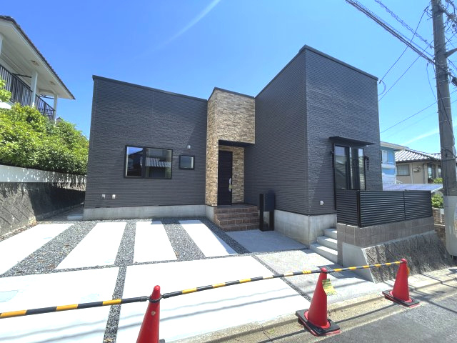 マ・メゾン　廿日市市宮園上５丁目　№100の外観|南西向き
陽当り良好