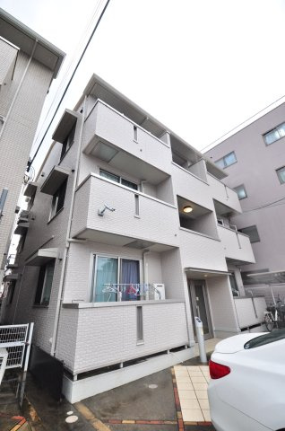 大阪市城東区成育４丁目のアパートの外観