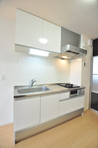 大阪市城東区成育４丁目のアパートのキッチン