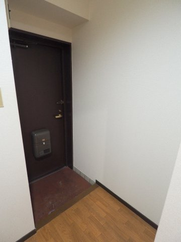 サンライズ赤羽の玄関