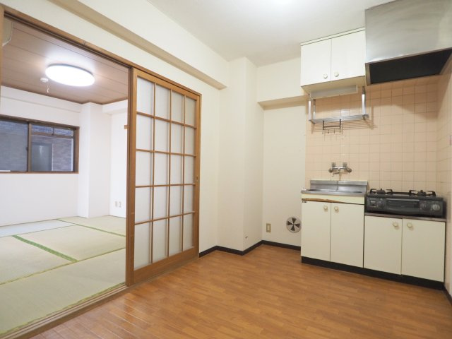 サンライズ赤羽の居間・リビング