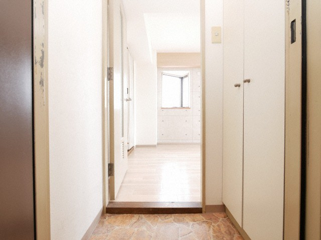 シティハイツピコの玄関