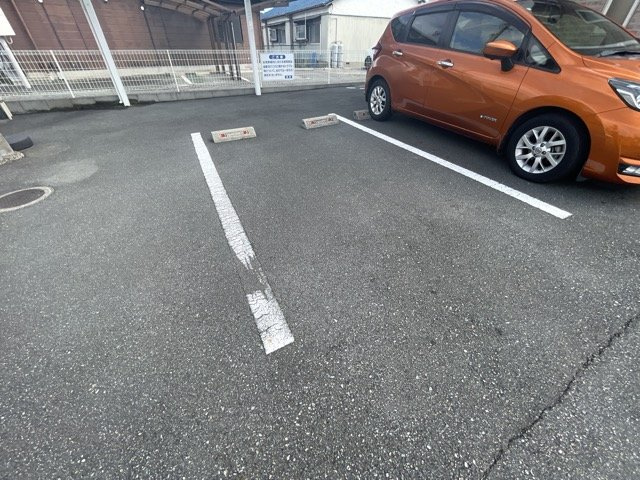 アスリートハイツの駐車場