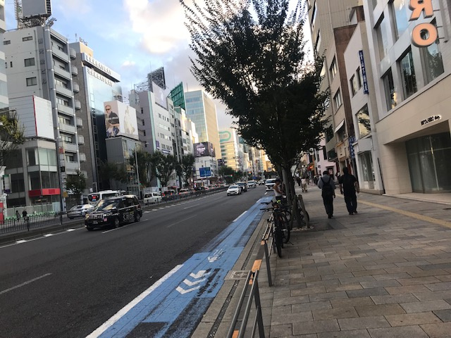 青山鈴木硝子ビル