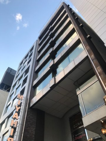 青山鈴木硝子ビル