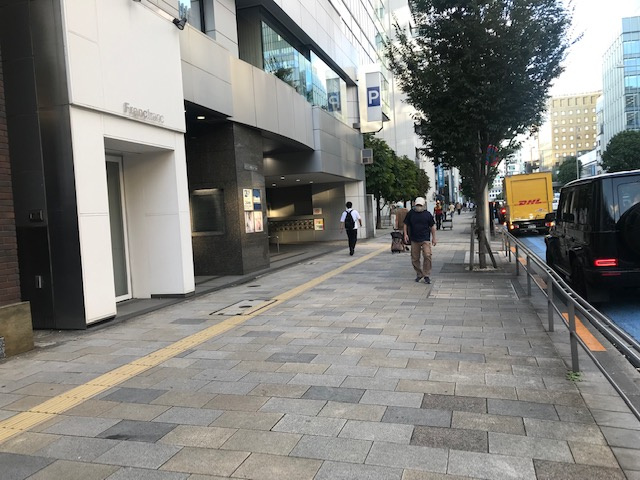 青山鈴木硝子ビル