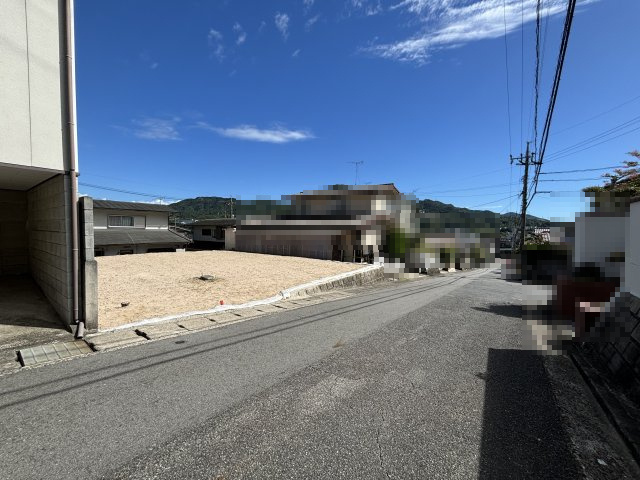 売土地　長楽寺3丁目の前面道路含む現地写真