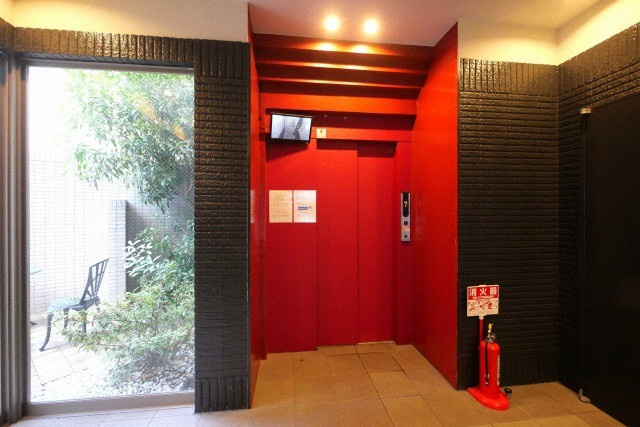 インプルーブ四天王寺のエントランス