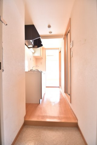大阪市城東区中央１丁目の賃貸マンションの玄関