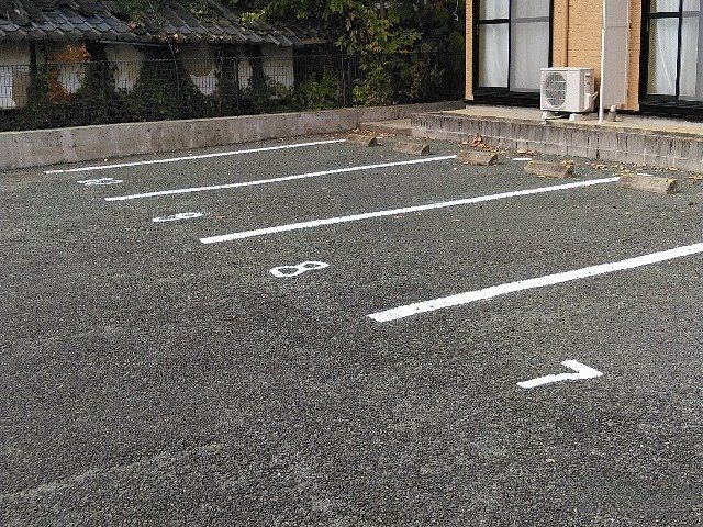 レオパレスマグノーリエの駐車場|設備・仕様は号室により異なる為、現況を優先致します。
