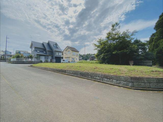 富里市立沢　土地の外観|前面道路含む現地写真