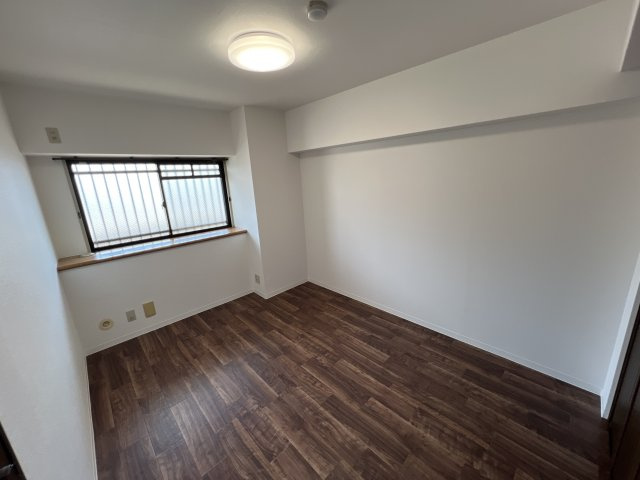 ライオンズマンション姫路西今宿の洋室