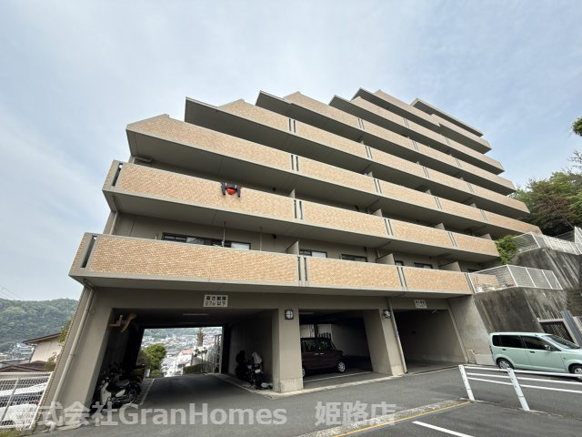 ライオンズマンション姫路西今宿の外観