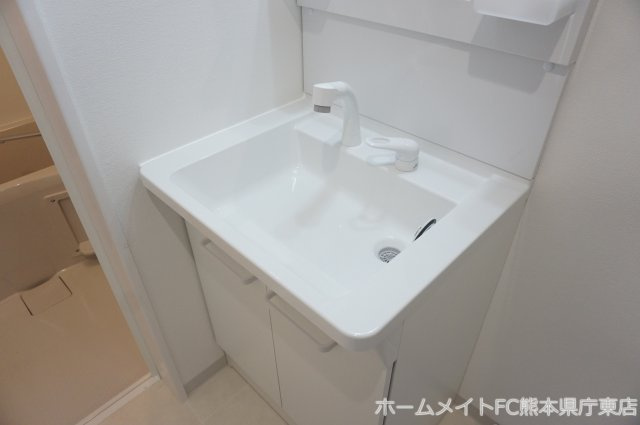ADC新水前寺マーレの独立洗面台