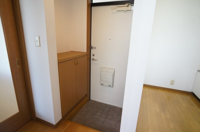 【玄関】 | カーサマルワA | シューズボックス付き