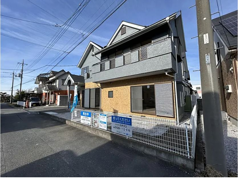 上里町忍保　中古1299の前面道路含む現地写真