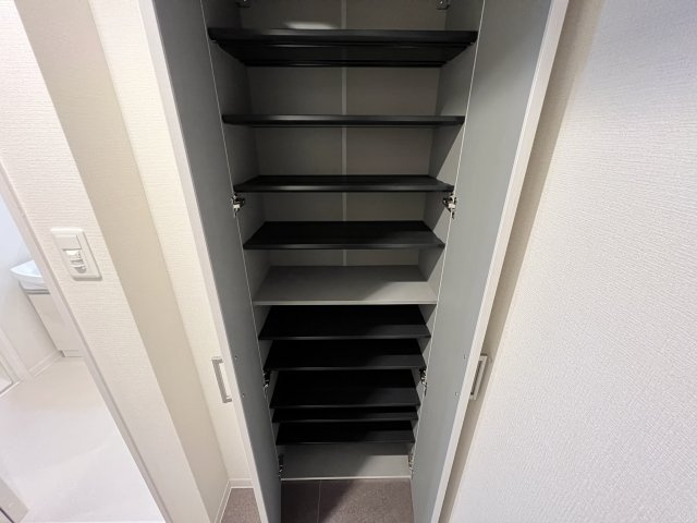 ラクラス堺筋本町の収納