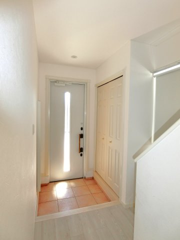 一宮10103戸建の玄関