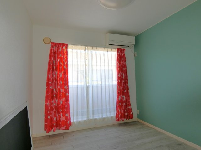 一宮10103戸建の洋室