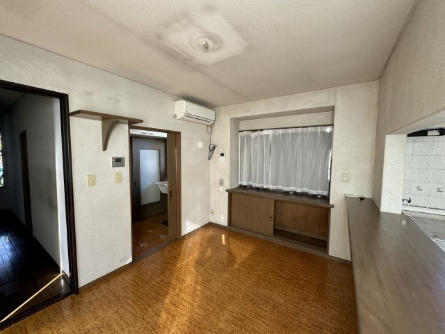 ‐三丁目不動産-　熊谷市石原の居間・リビング