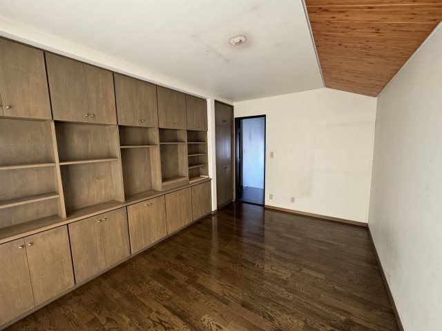 ‐三丁目不動産-　熊谷市石原の洋室